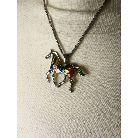 Necklace, Multicolor Horse Pendant on Silver Chain - Picture 2 of 3